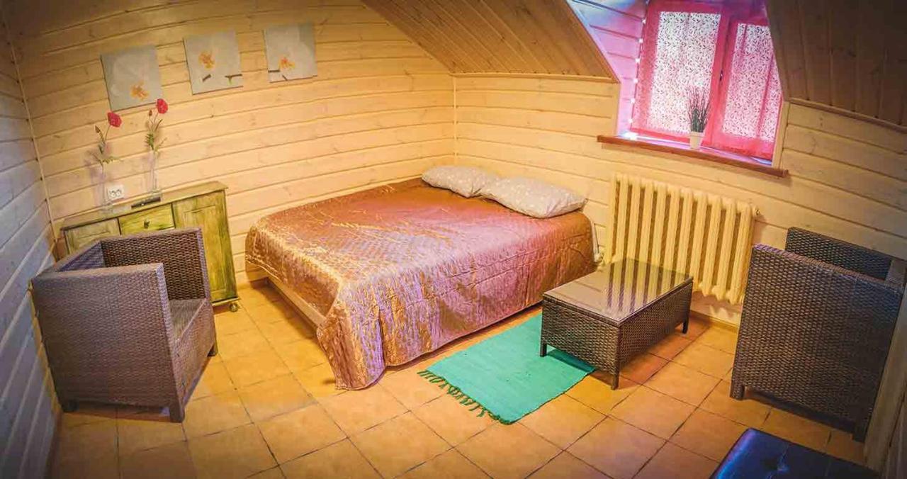 Hotel Bannyi Dvir Узин Экстерьер фото